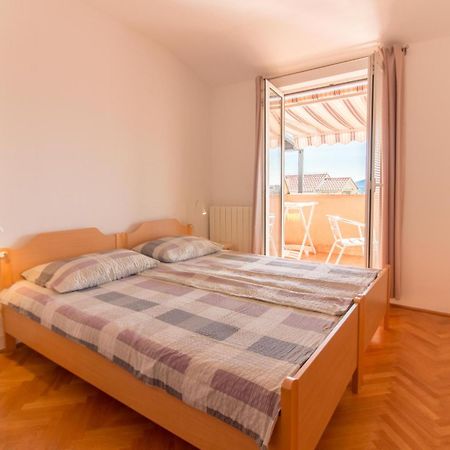 Malinska - Apartment Glavas מראה חיצוני תמונה