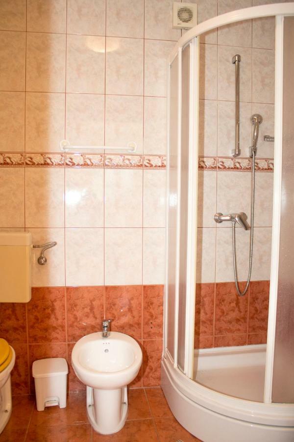 Malinska - Apartment Glavas מראה חיצוני תמונה